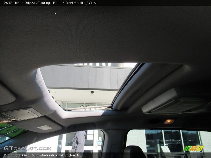 Modern Steel Metallic / Gray 2018 Honda Odyssey Touring