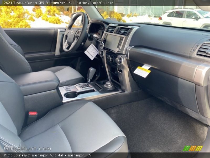 Super White / Black/Graphite 2021 Toyota 4Runner SR5 Premium 4x4