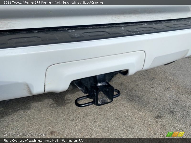 Super White / Black/Graphite 2021 Toyota 4Runner SR5 Premium 4x4