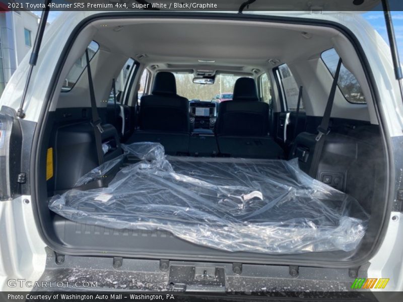 Super White / Black/Graphite 2021 Toyota 4Runner SR5 Premium 4x4