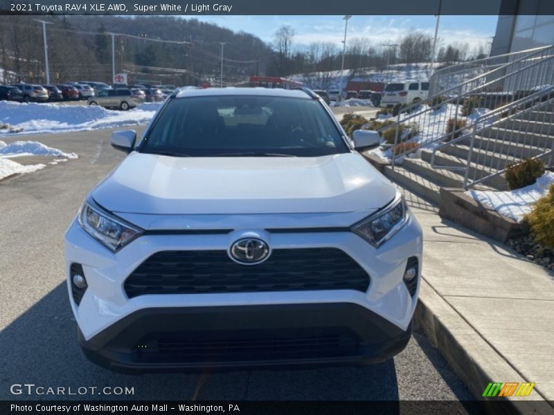 Super White / Light Gray 2021 Toyota RAV4 XLE AWD