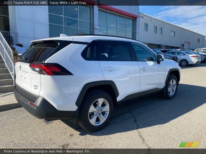 Super White / Light Gray 2021 Toyota RAV4 XLE AWD