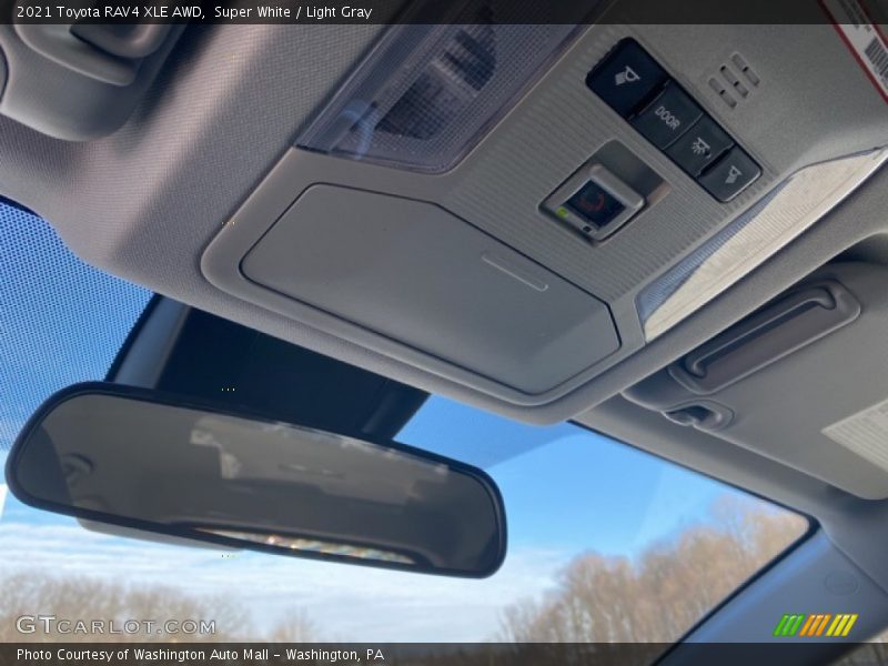 Super White / Light Gray 2021 Toyota RAV4 XLE AWD