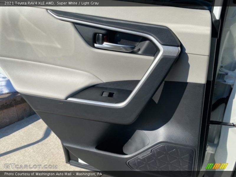 Super White / Light Gray 2021 Toyota RAV4 XLE AWD
