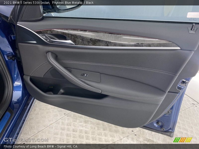 Phytonic Blue Metallic / Black 2021 BMW 5 Series 530i Sedan