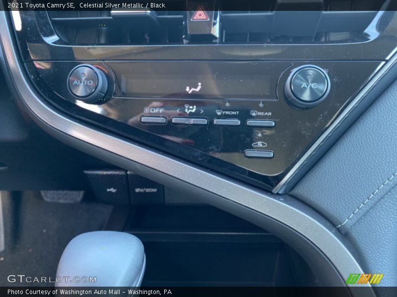 Celestial Silver Metallic / Black 2021 Toyota Camry SE