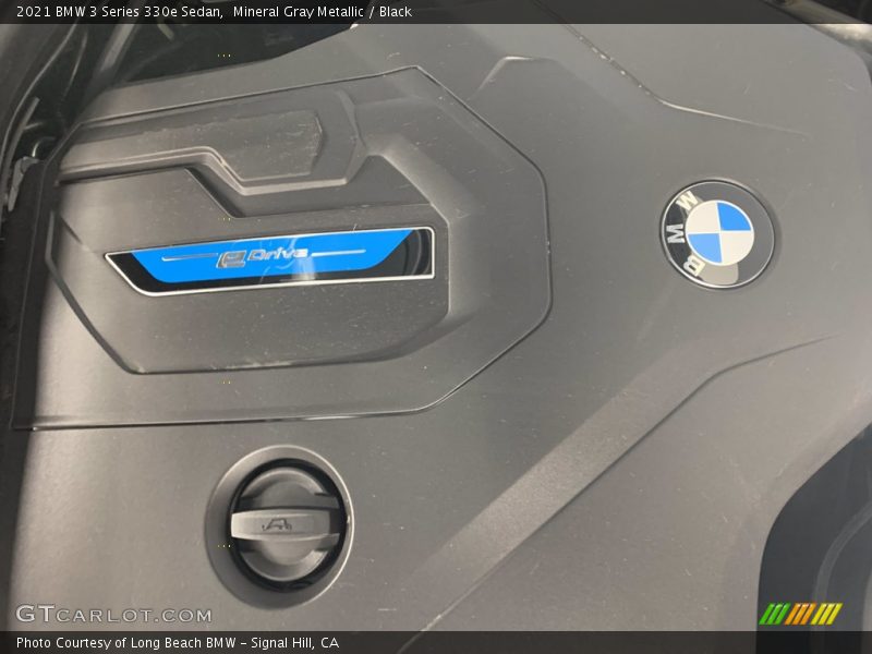 Mineral Gray Metallic / Black 2021 BMW 3 Series 330e Sedan