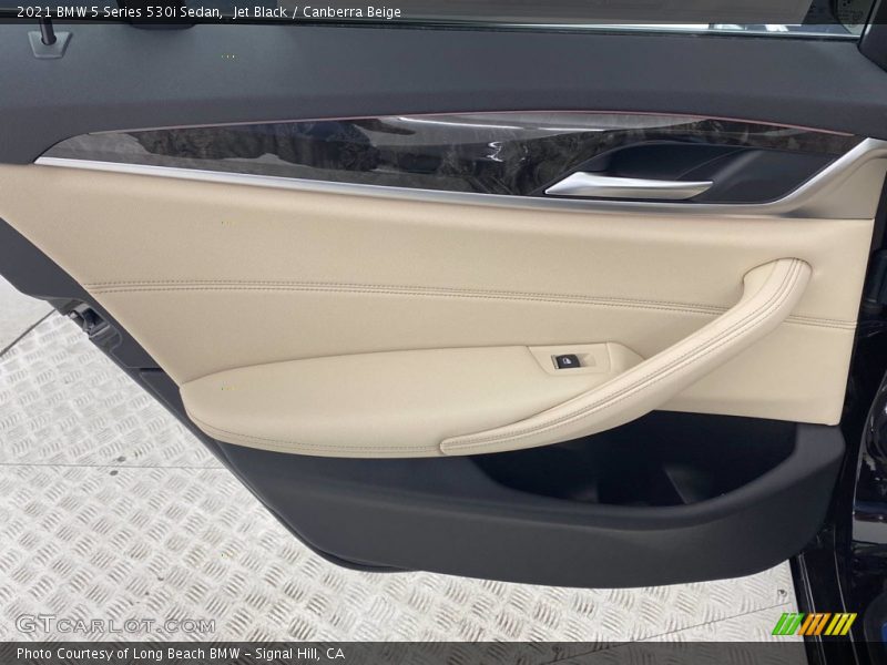 Jet Black / Canberra Beige 2021 BMW 5 Series 530i Sedan