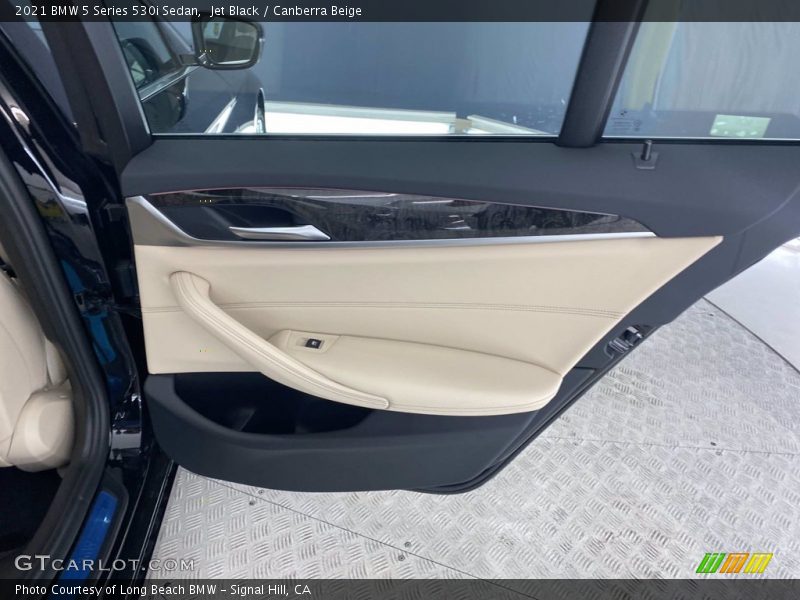 Jet Black / Canberra Beige 2021 BMW 5 Series 530i Sedan