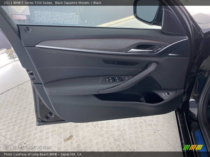 Black Sapphire Metallic / Black 2021 BMW 5 Series 530i Sedan