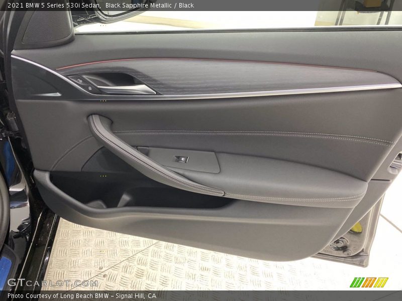 Black Sapphire Metallic / Black 2021 BMW 5 Series 530i Sedan