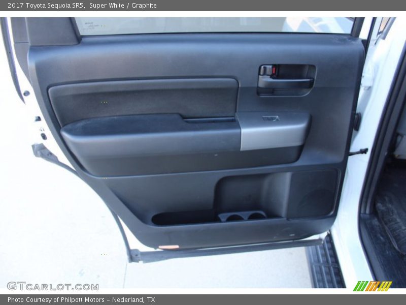 Super White / Graphite 2017 Toyota Sequoia SR5