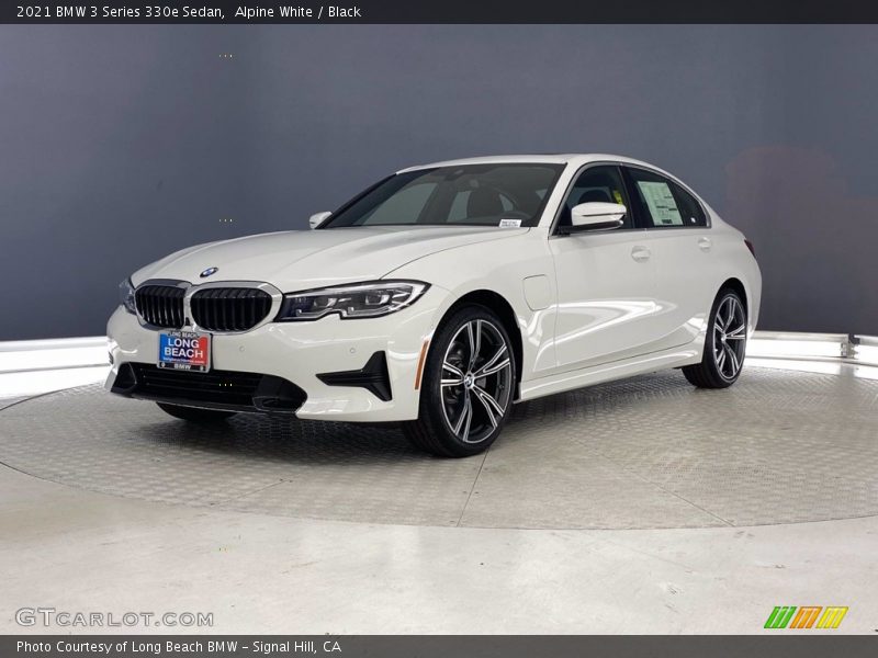 Alpine White / Black 2021 BMW 3 Series 330e Sedan