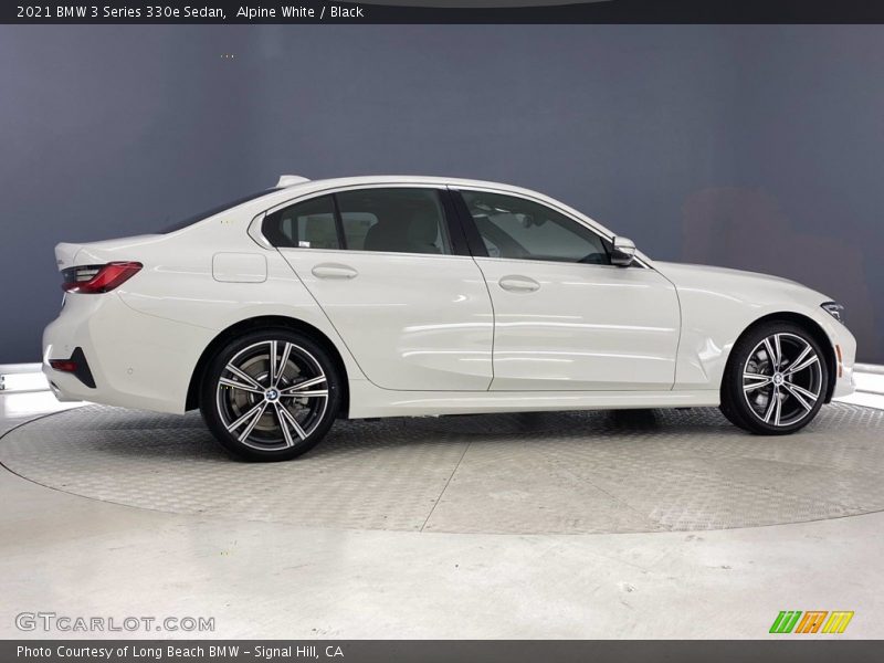 Alpine White / Black 2021 BMW 3 Series 330e Sedan
