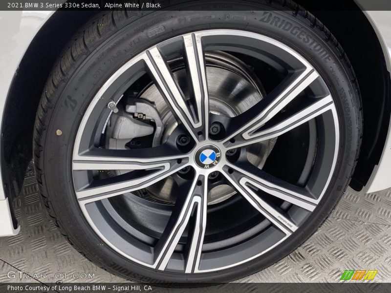 Alpine White / Black 2021 BMW 3 Series 330e Sedan