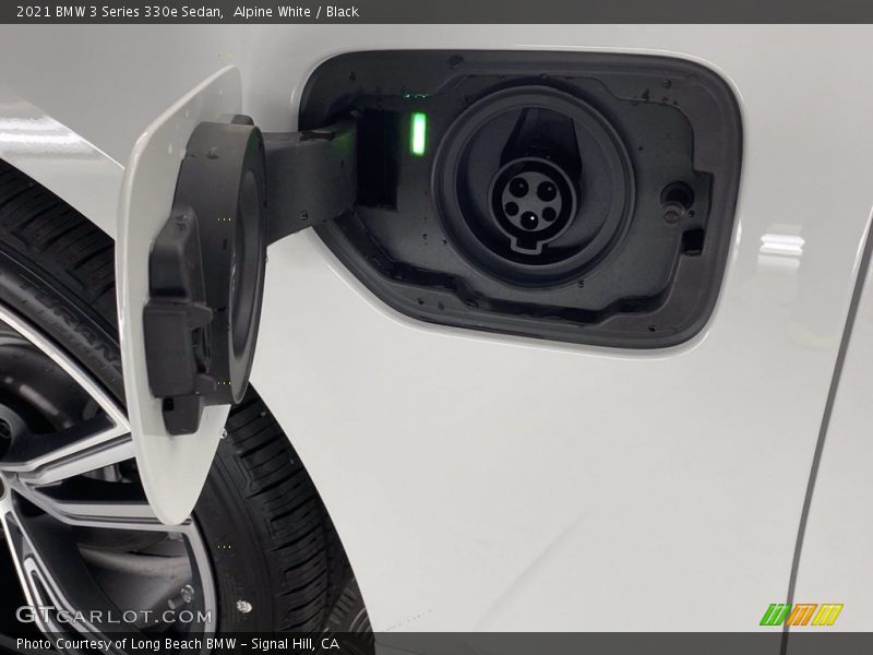 Alpine White / Black 2021 BMW 3 Series 330e Sedan