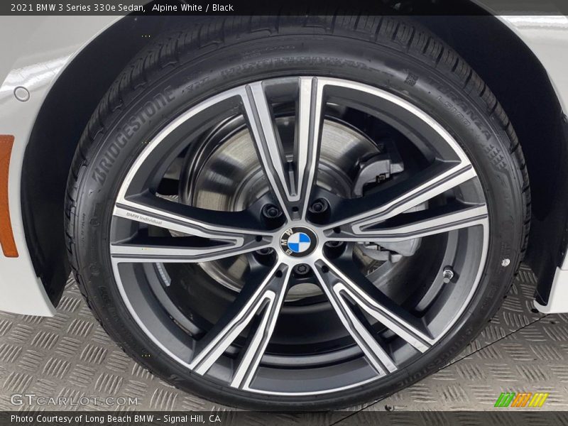 Alpine White / Black 2021 BMW 3 Series 330e Sedan