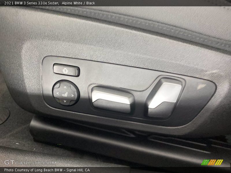 Alpine White / Black 2021 BMW 3 Series 330e Sedan