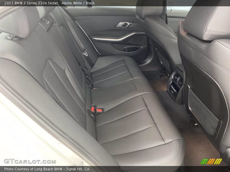 Alpine White / Black 2021 BMW 3 Series 330e Sedan