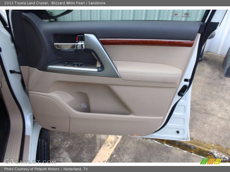 Blizzard White Pearl / Sandstone 2013 Toyota Land Cruiser