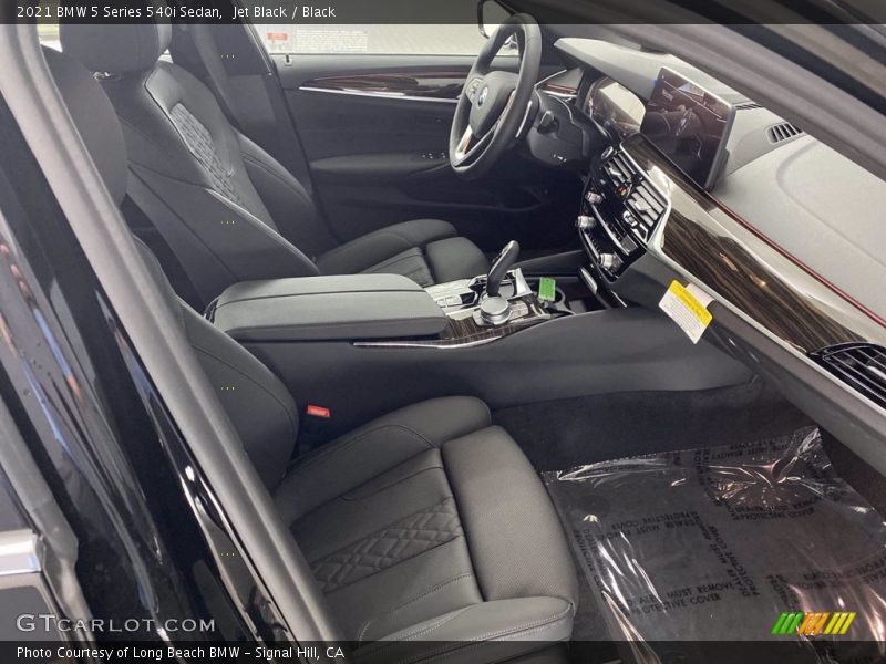 Jet Black / Black 2021 BMW 5 Series 540i Sedan