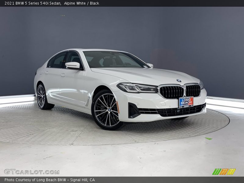 Alpine White / Black 2021 BMW 5 Series 540i Sedan