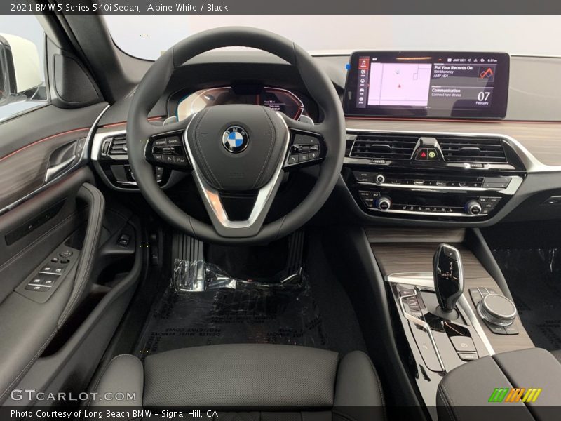 Alpine White / Black 2021 BMW 5 Series 540i Sedan