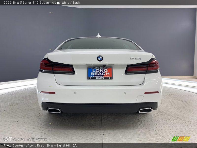 Alpine White / Black 2021 BMW 5 Series 540i Sedan