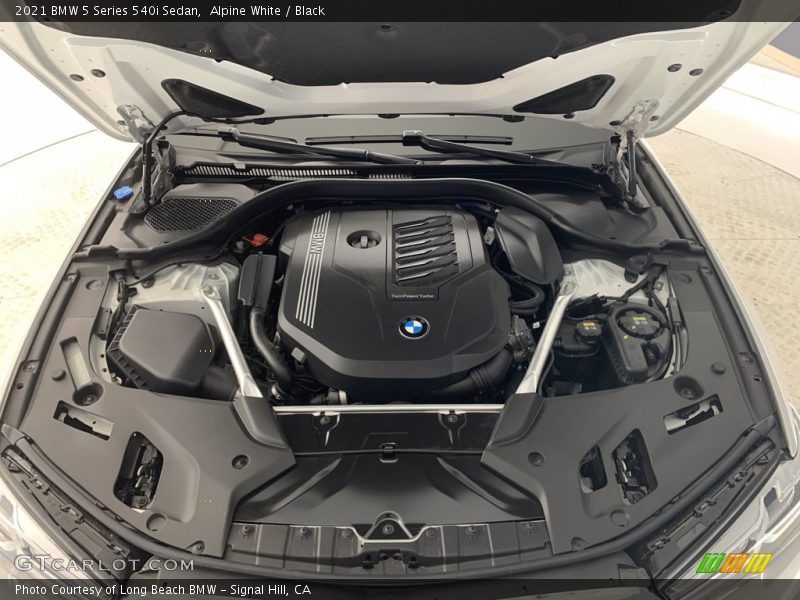 Alpine White / Black 2021 BMW 5 Series 540i Sedan
