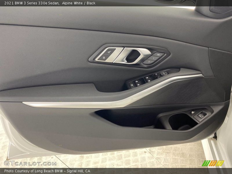 Alpine White / Black 2021 BMW 3 Series 330e Sedan