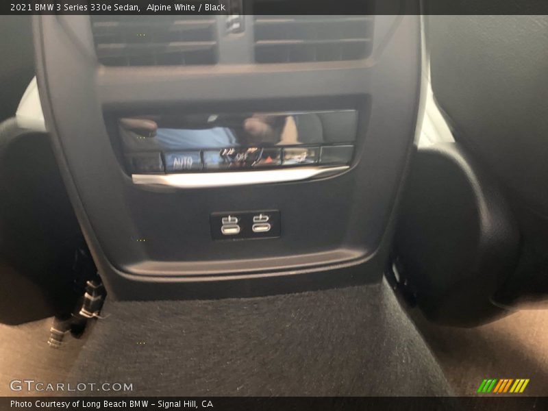 Alpine White / Black 2021 BMW 3 Series 330e Sedan