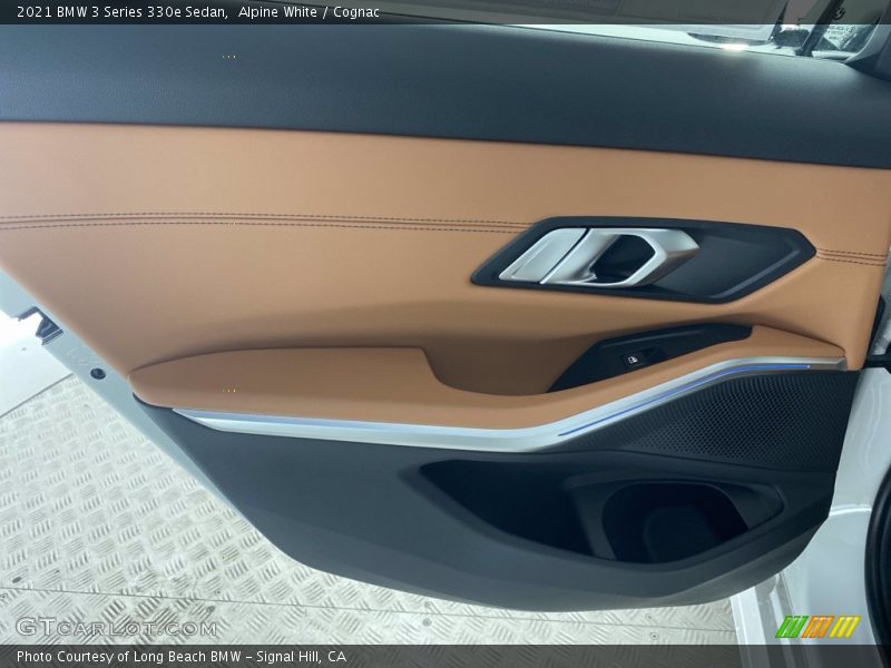 Alpine White / Cognac 2021 BMW 3 Series 330e Sedan