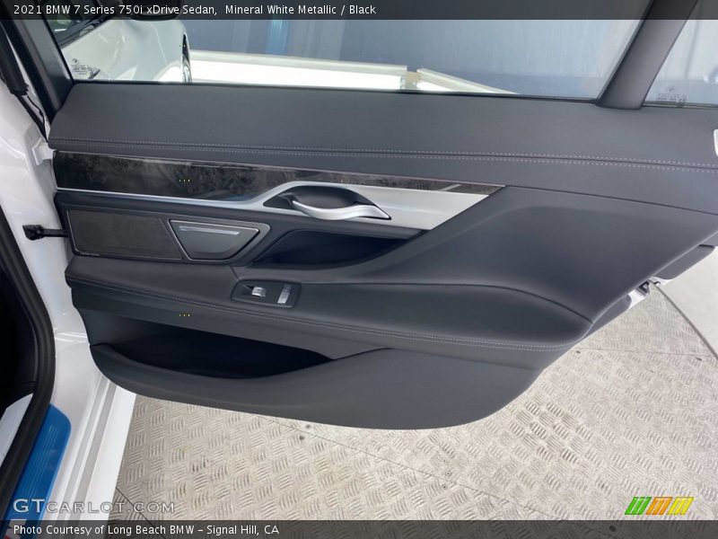 Mineral White Metallic / Black 2021 BMW 7 Series 750i xDrive Sedan