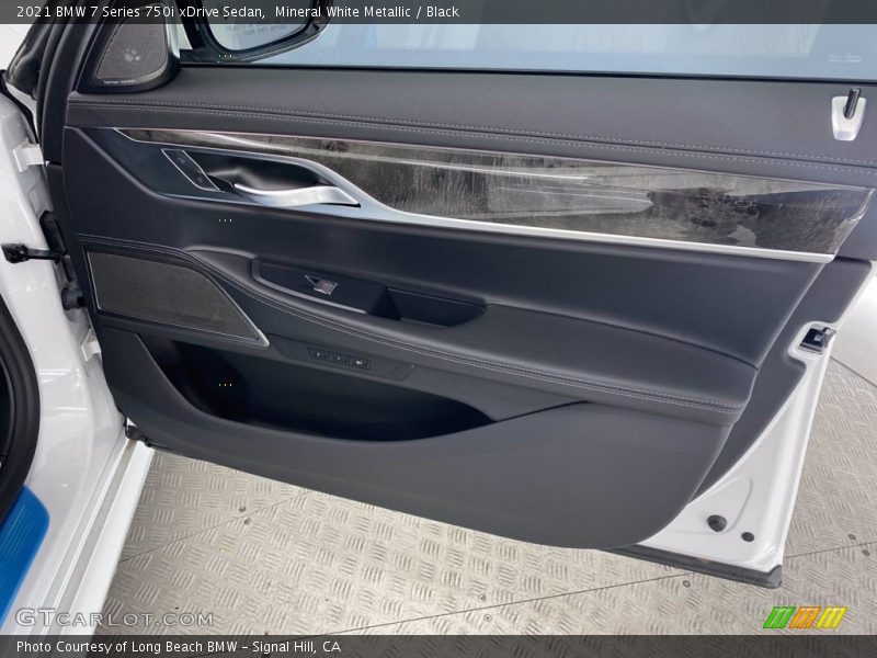 Mineral White Metallic / Black 2021 BMW 7 Series 750i xDrive Sedan