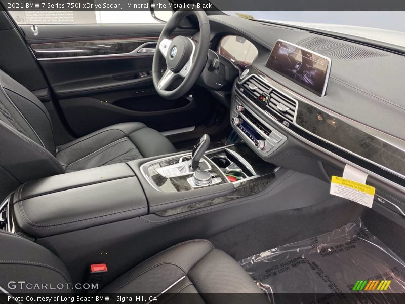 Mineral White Metallic / Black 2021 BMW 7 Series 750i xDrive Sedan