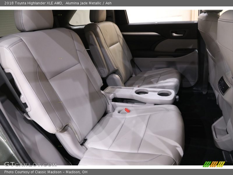 Alumina Jade Metallic / Ash 2018 Toyota Highlander XLE AWD