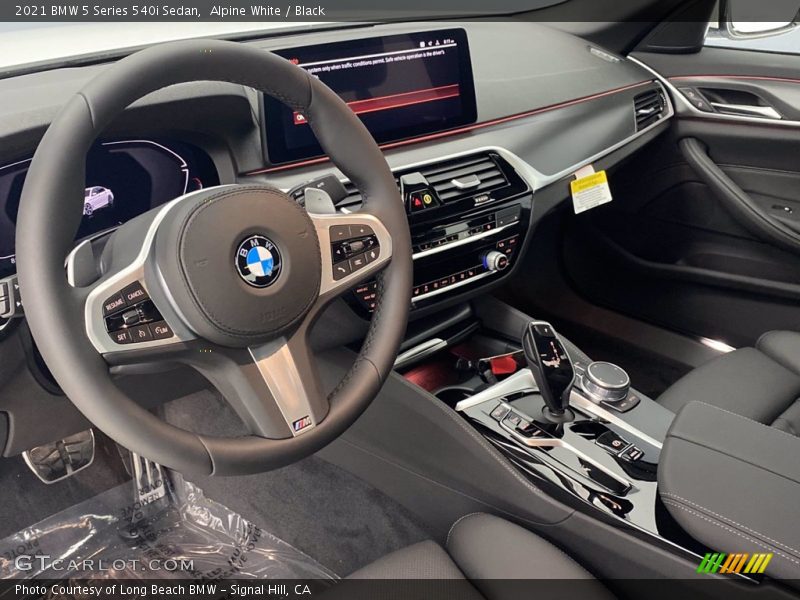 Alpine White / Black 2021 BMW 5 Series 540i Sedan