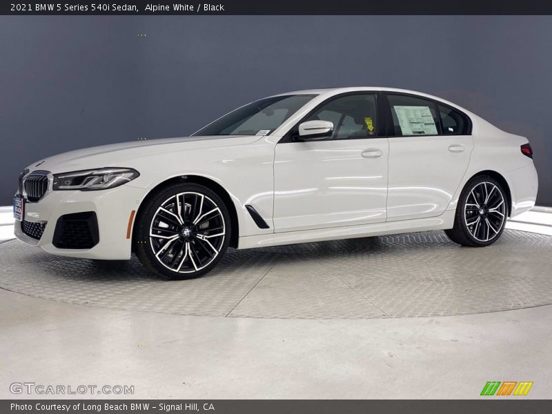 Alpine White / Black 2021 BMW 5 Series 540i Sedan