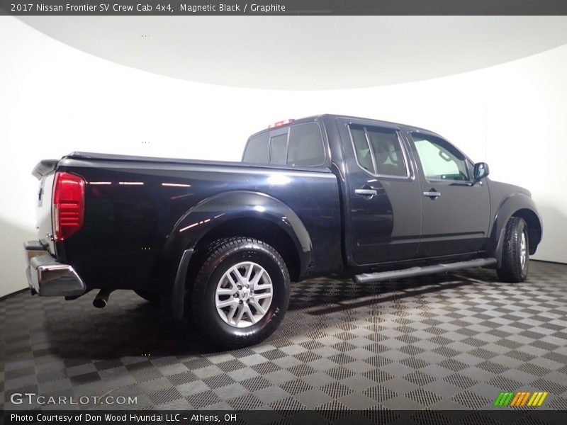 Magnetic Black / Graphite 2017 Nissan Frontier SV Crew Cab 4x4