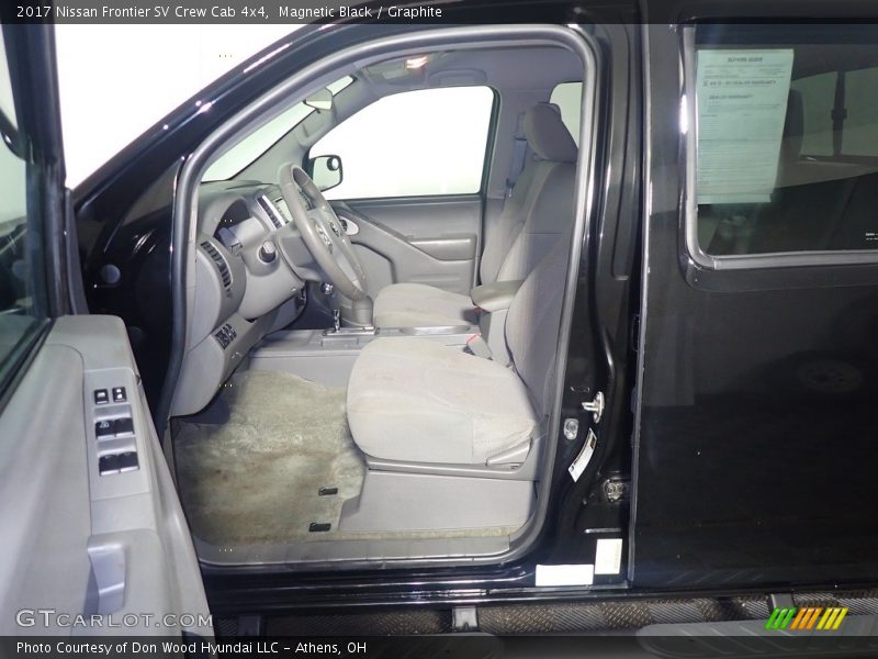 Magnetic Black / Graphite 2017 Nissan Frontier SV Crew Cab 4x4