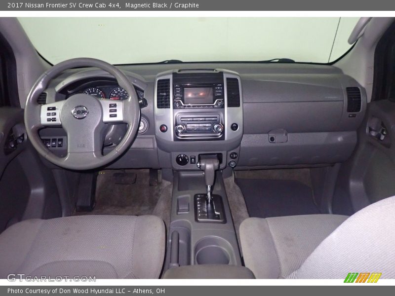 Magnetic Black / Graphite 2017 Nissan Frontier SV Crew Cab 4x4