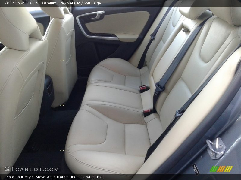 Rear Seat of 2017 S60 T5