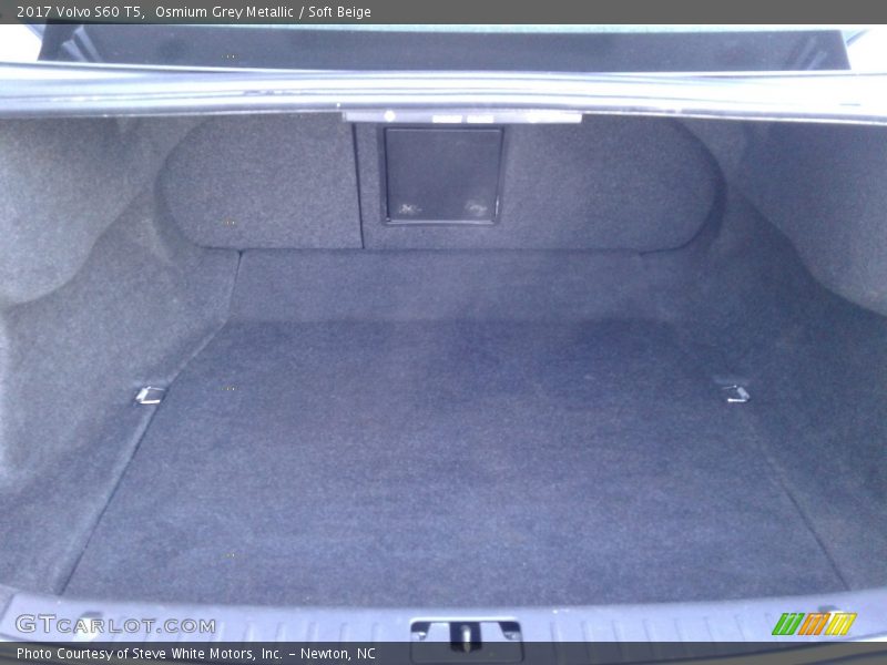  2017 S60 T5 Trunk