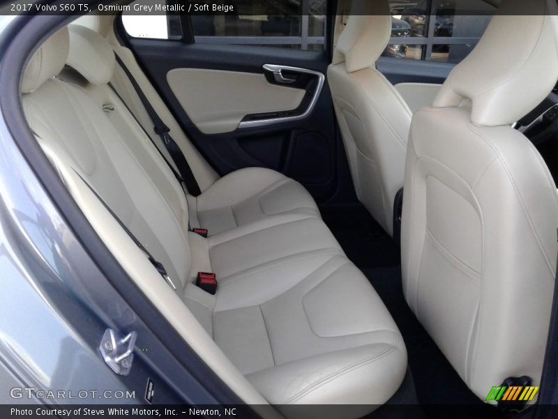 Rear Seat of 2017 S60 T5