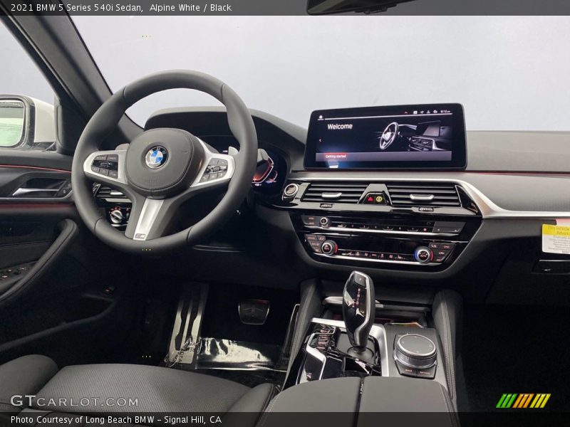 Alpine White / Black 2021 BMW 5 Series 540i Sedan