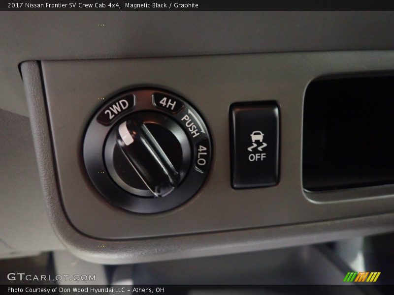 Controls of 2017 Frontier SV Crew Cab 4x4