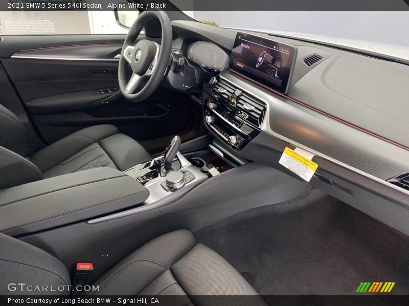 Alpine White / Black 2021 BMW 5 Series 540i Sedan