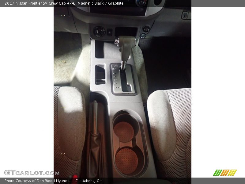 Magnetic Black / Graphite 2017 Nissan Frontier SV Crew Cab 4x4