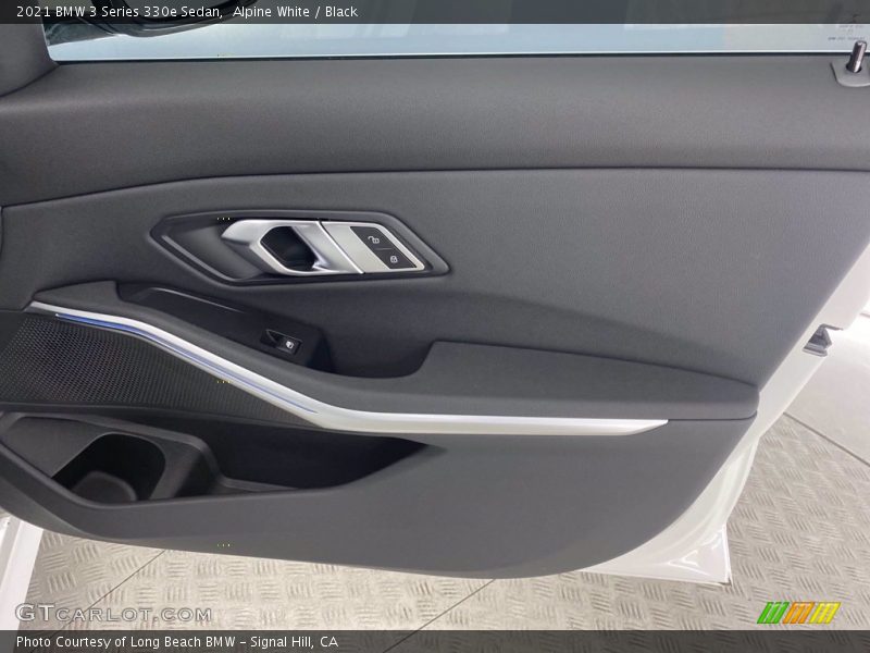 Alpine White / Black 2021 BMW 3 Series 330e Sedan