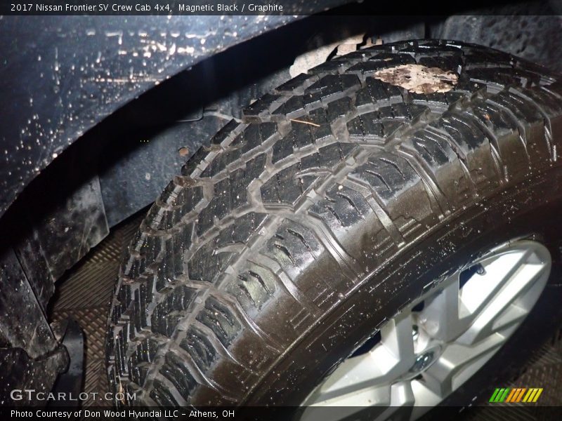 Magnetic Black / Graphite 2017 Nissan Frontier SV Crew Cab 4x4